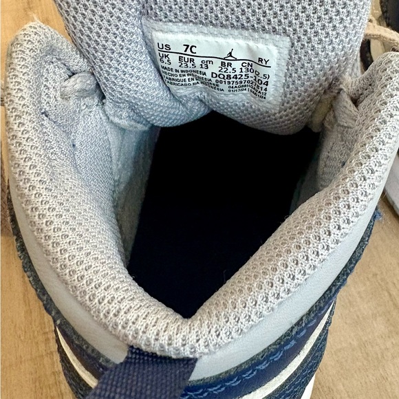 Jordan Kids Sneakers - White, Gray, and Navy - Picture 5 of 9